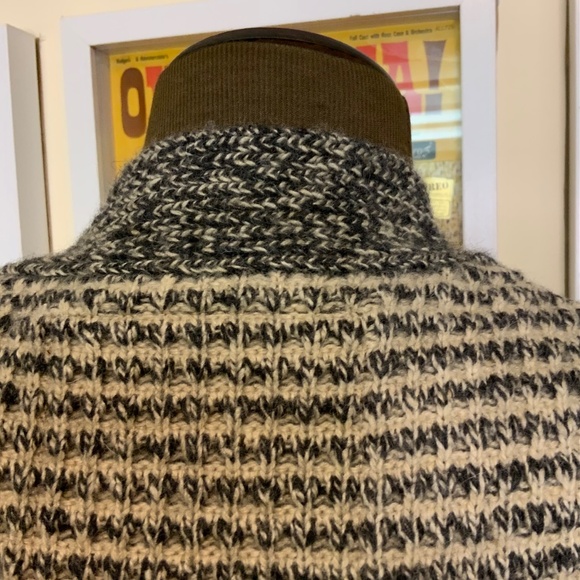 Roots Longline Knit Vest with Pockets - Picture 7 of 9